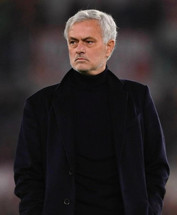 九游会下载 葡足协或将邀请穆里尼奥执教 他仍可兼任罗马主帅